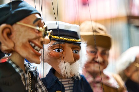 Wer liebt nicht die Geschichten der Augsburger Puppenkiste?
