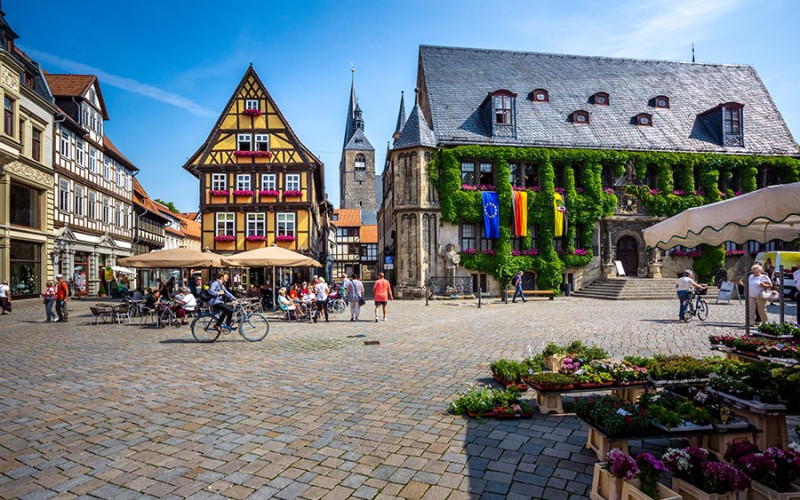 Über 2000 Fachwerkhäuser sorgen für eine romantische Kulisse in Quedlinburg
