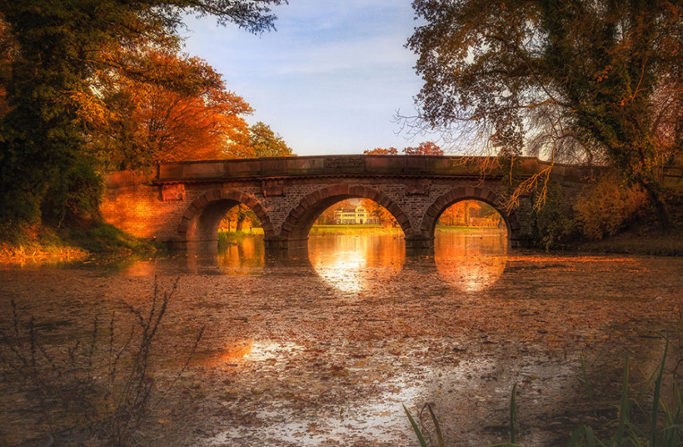 Auf dem Weg in den Park Schönbusch den Aschenberscher Arsch besichtigen