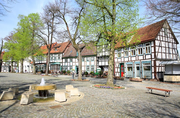 Blick auf den pittoresken historischen Marktplatz von Bad Essen