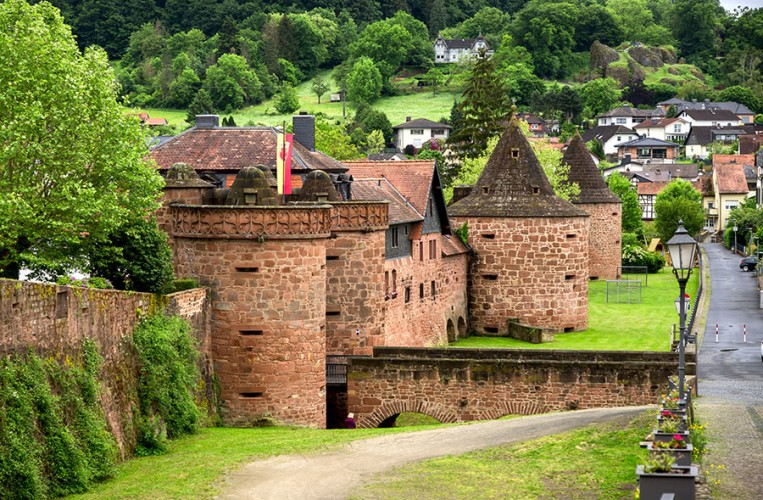 Die Büdinger Stadtbefestigung ist aus dem Mittelalter