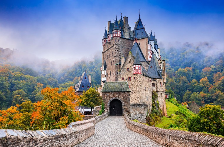 Die Burg Eltz ist eines der Märchenschlösser Deutschlands