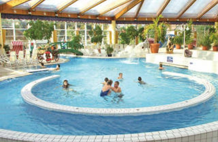 KRISTALL Kur- und Freizeitbad