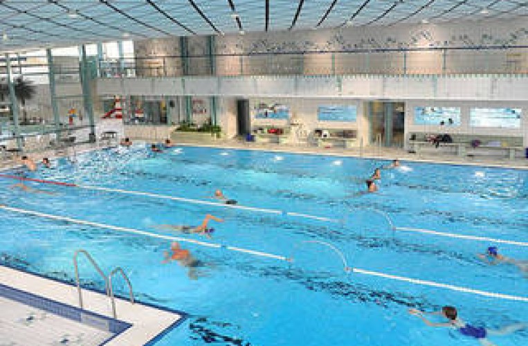 Aqualouis Hallenbad