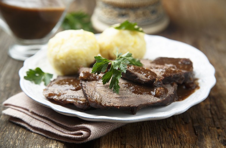 Der Rheinische Sauerbraten ist eine absolute Spezialität der Ferienregion Niederrhein