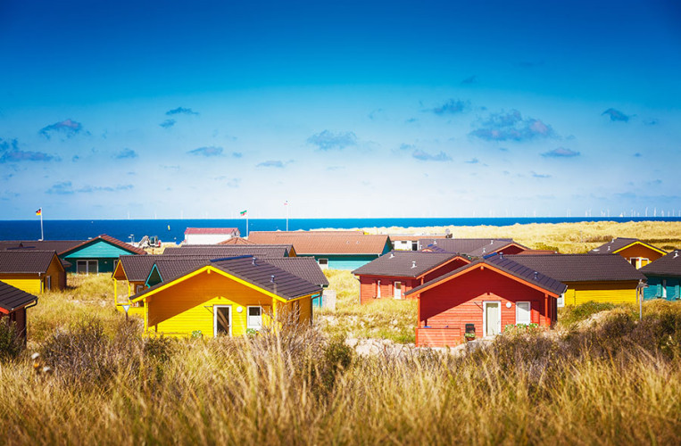 Typische farbenfrohe Häuser auf Helgoland