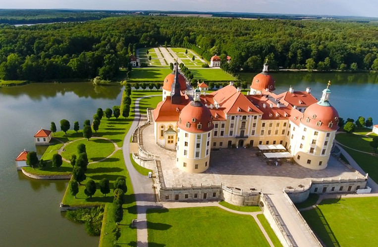 Wahrzeichen von Moritzburg ist die beeindruckende Burg