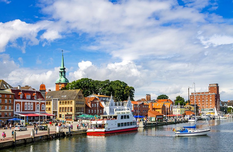 Flensburg liegt im hohen Norden an der Grenze zu Dänemark