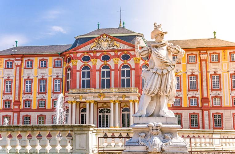 Absolut sehenswert ist das Schloss in Bruchsal