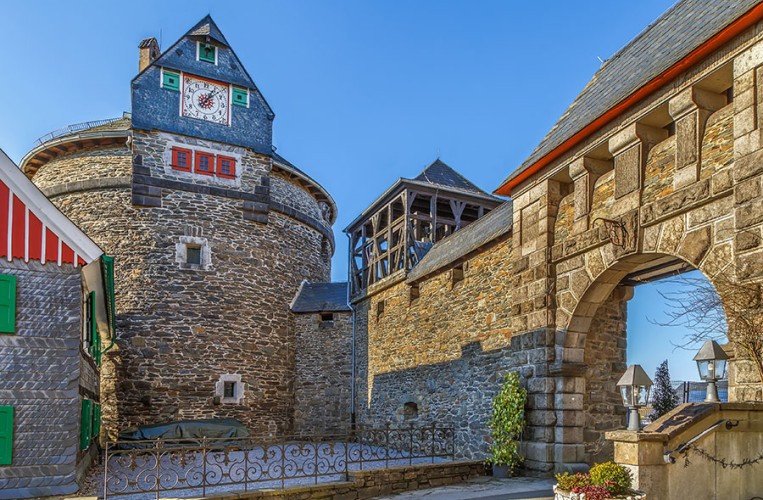 Schloss Burg ist ein Highlight in Solingen