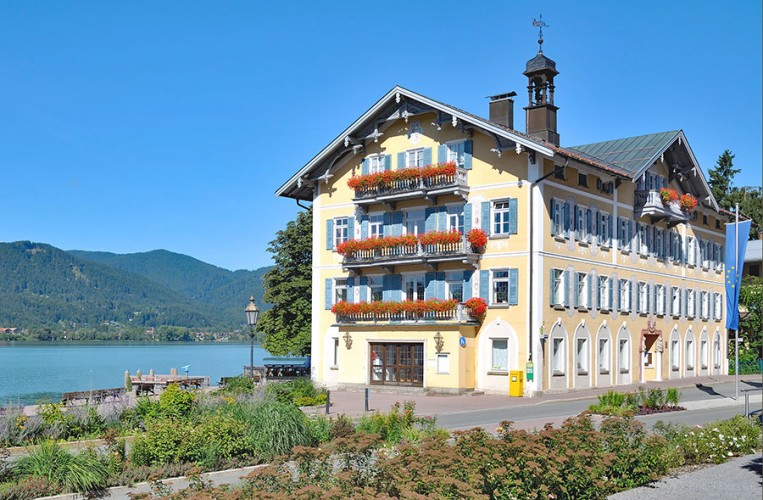 Das Rathaus der Stadt Tegernsee