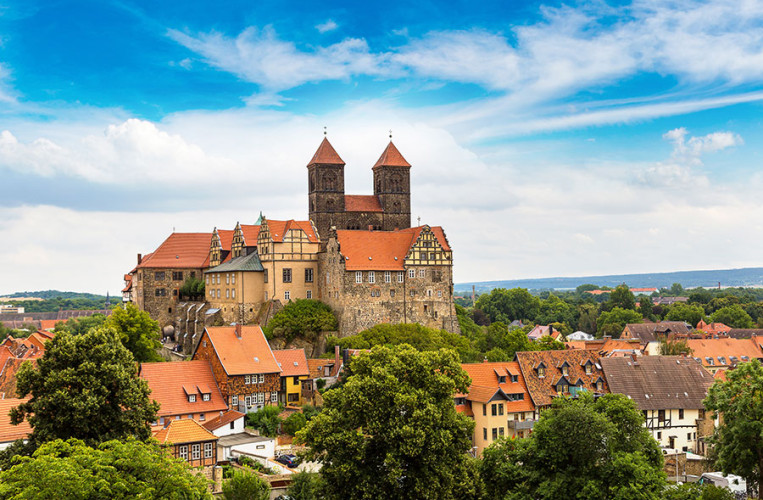 Von weitem sichtbares Highlight in Quedlinburg: der Schlossberg