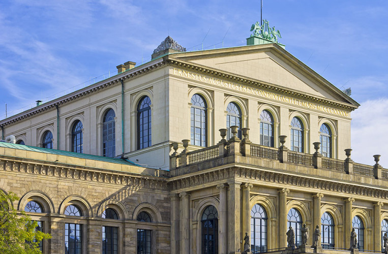 Die Staatsoper in Hannover bietet internationale hochkarätige Inszenierungen