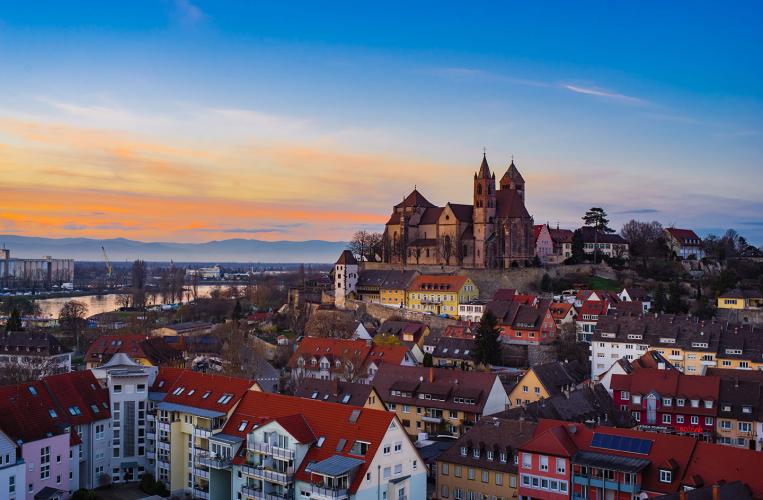 Breisach am Rhein mit seinem Wahrzeichen, dem Stephansmünster