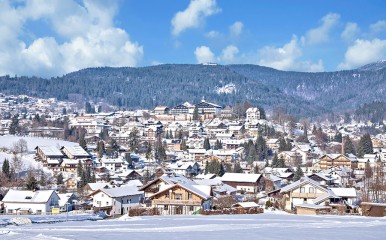 Das Dorf Bodenmais im Winter