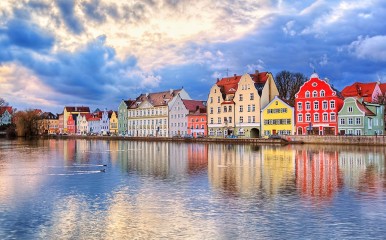 Historische Häuser an der Isar in Landshut